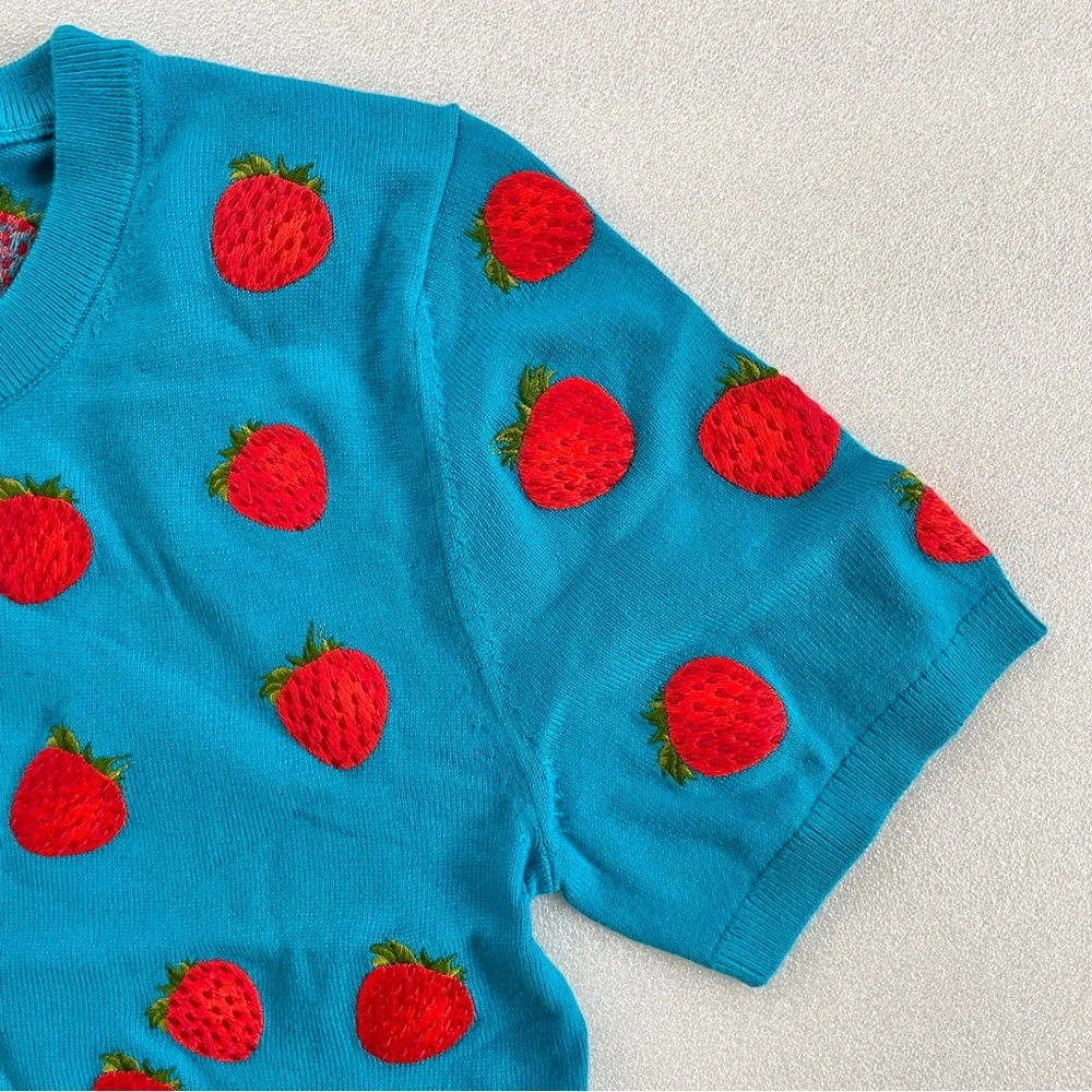 Alice + Oilvia Ciara Embroidered Strawberry Cropped Sweater 🍓